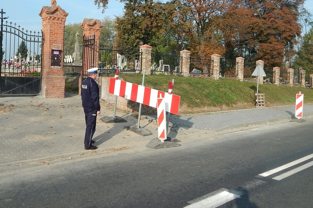 Przegląd dróg w okolicy cmentarzy w powiecie radziejowskim