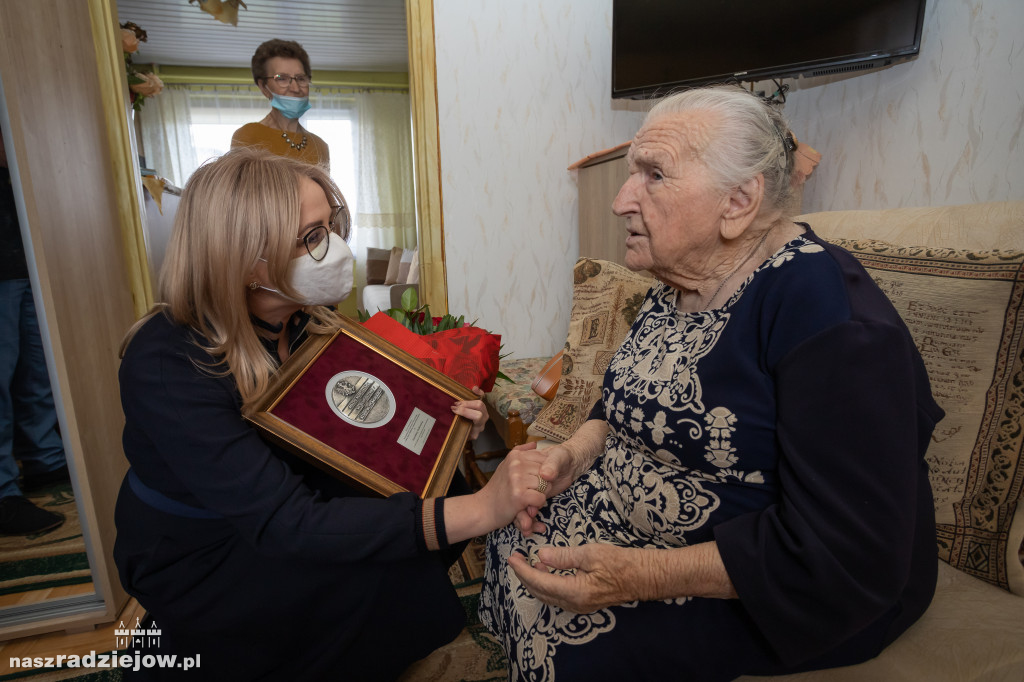 Medal Unitas Durat dla pani Stanisławy Radkowskiej