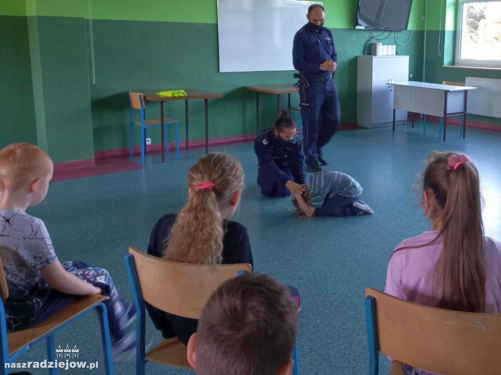 Dobre. Policjanci odwiedzili uczniów [ZDJĘCIA]