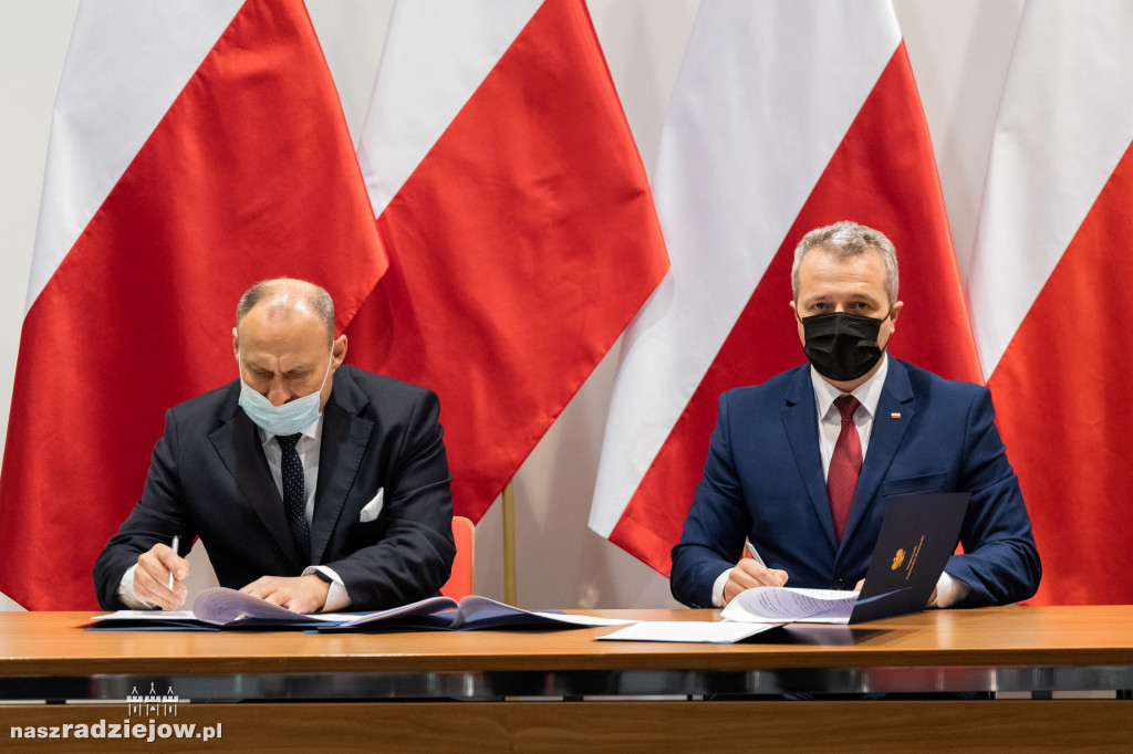 Rząd doposaża szpitale w regionie. Szpital w Radziejowie z dotacją
