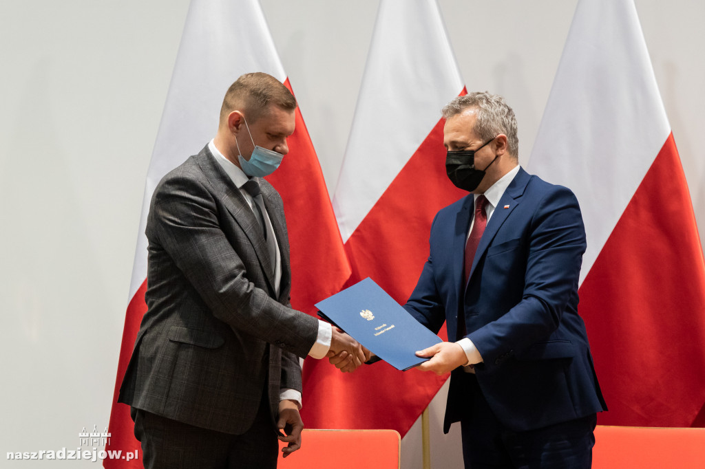 Rząd doposaża szpitale w regionie. Szpital w Radziejowie z dotacją
