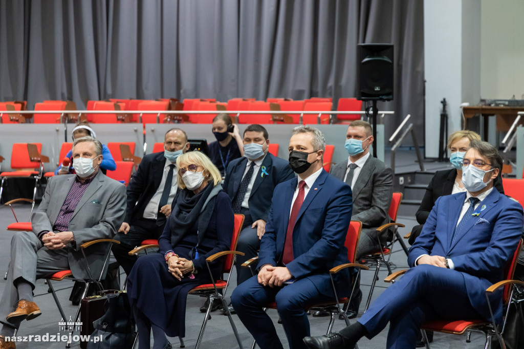 Rząd doposaża szpitale w regionie. Szpital w Radziejowie z dotacją