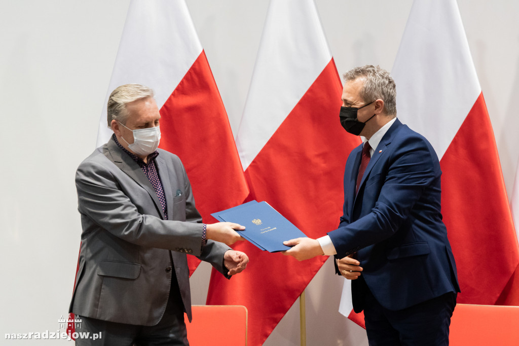 Rząd doposaża szpitale w regionie. Szpital w Radziejowie z dotacją