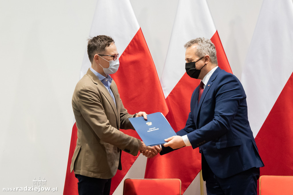 Rząd doposaża szpitale w regionie. Szpital w Radziejowie z dotacją