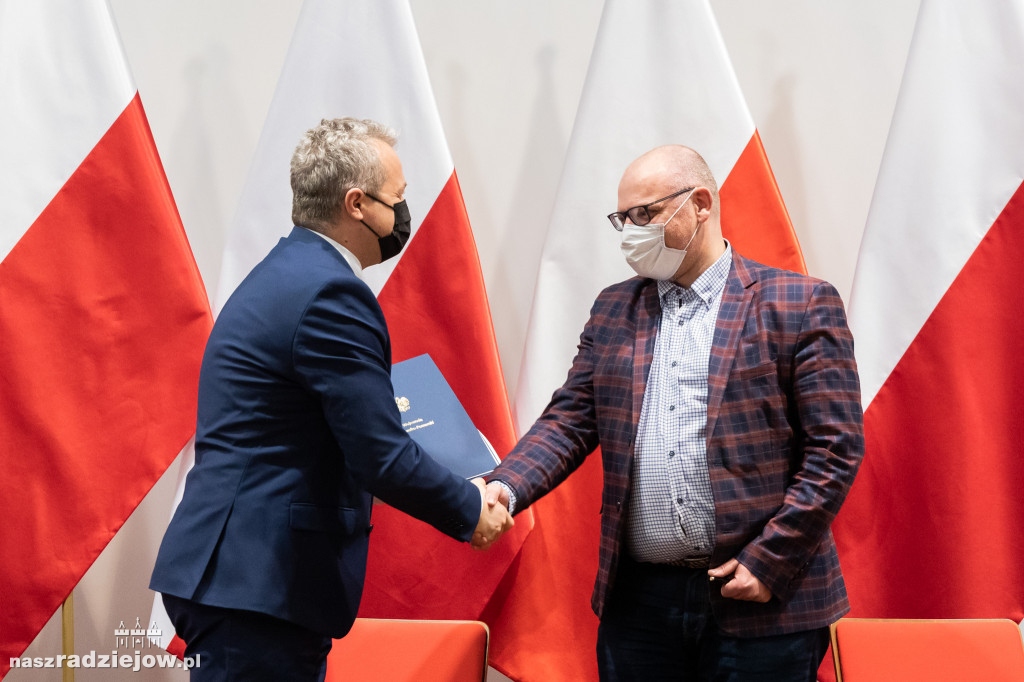 Rząd doposaża szpitale w regionie. Szpital w Radziejowie z dotacją
