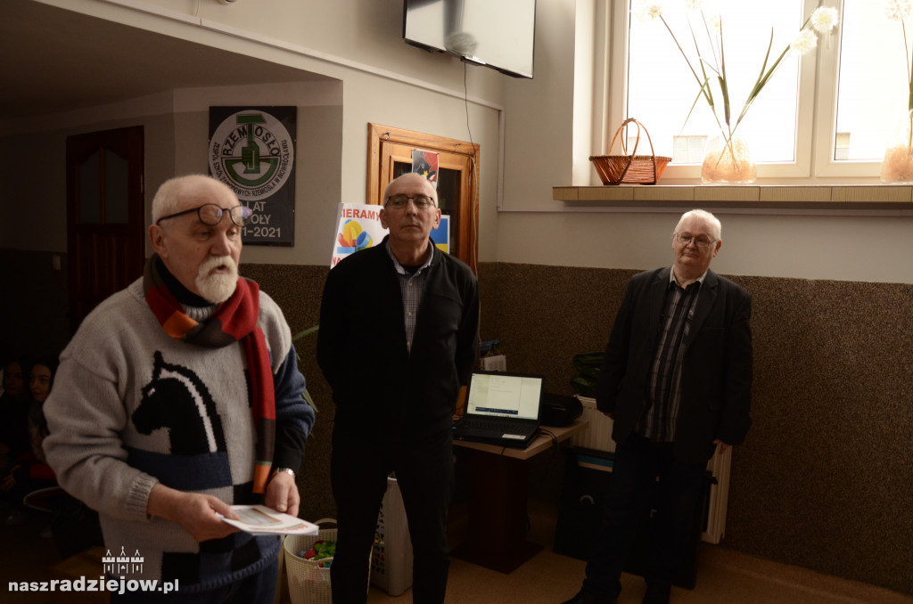 Nowa wystawa Szkolnej Galerii Sztuki w inowrocławskim rzemiośle