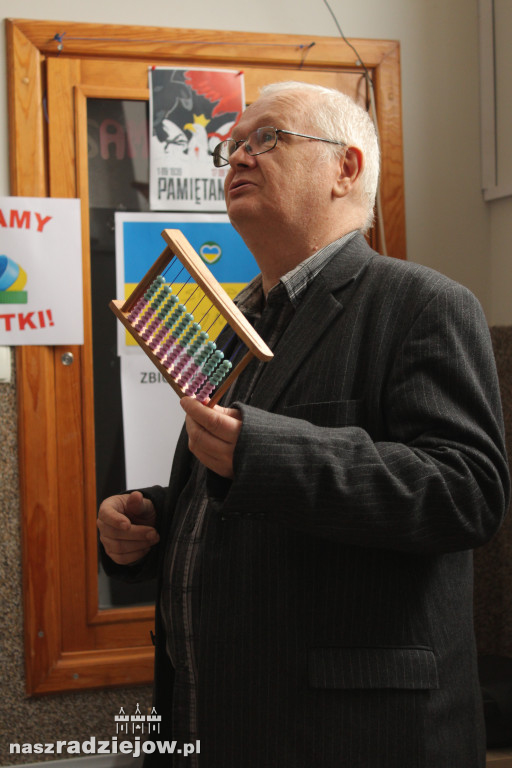 Nowa wystawa Szkolnej Galerii Sztuki w inowrocławskim rzemiośle