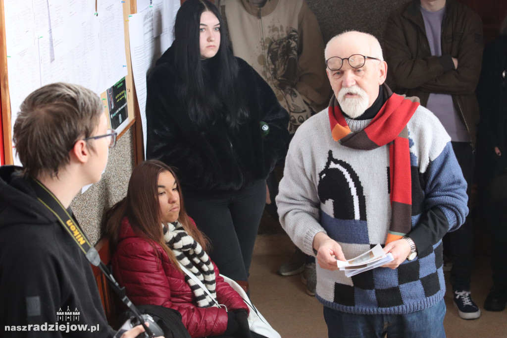 Nowa wystawa Szkolnej Galerii Sztuki w inowrocławskim rzemiośle