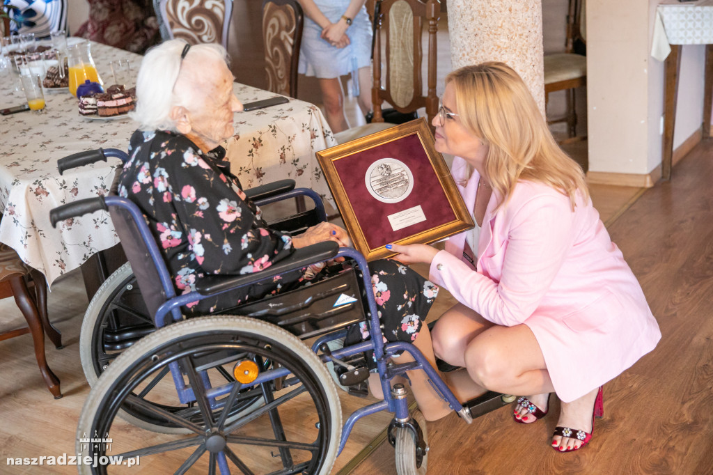  Mieszkanki spod Radziejowa z medalami od marszałka. Zobaczcie zdjęcia!