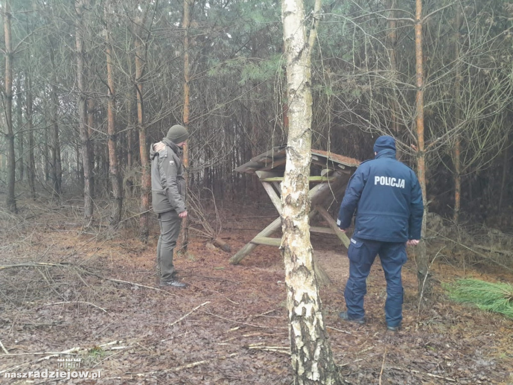 Policjanci bardzo często współpracują z różnymi służbami. Tym razem nad wodą