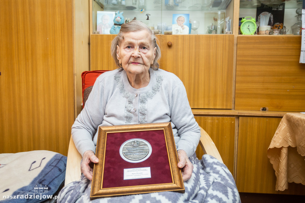 Medal Unitas Durat dla pani Reginy Murawskiej