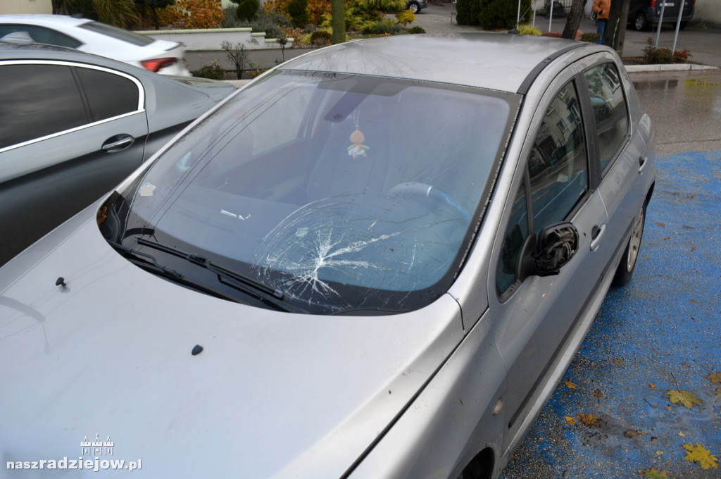 Osięciny. Pijany kierowca potrącił kobietę przechodzącą przez jednię