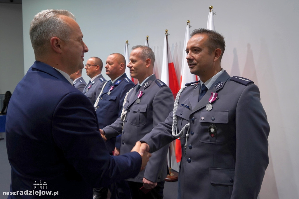 Radziejowscy policjanci zostali wyróżnieni i odznaczeni