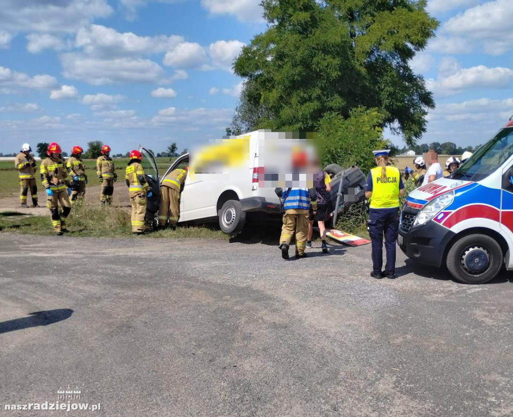 Płowce. Kierujący busem wymusił pierwszeństwo