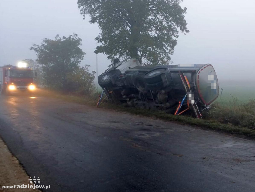 Kierujący scanią chciał uniknąć zderzenia z sarną. Mogło skończyć się tragicznie