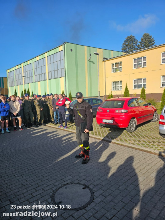 KP PSP w Radziejowie prowadzi ćwiczenia ewakuacyjne i kampanię informacyjną