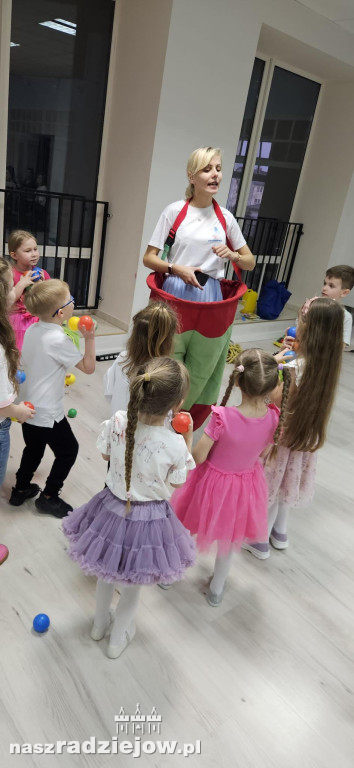 Domisiowy Zawrót Głowy – kreatywne atrakcje na każdą dziecięcą imprezę!