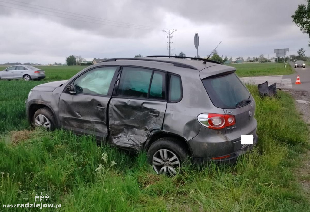 Kierujący fiatem, nie ustąpił pierwszeństwa przejazdu  Bartłomiejowicach (gm. Osięciny)