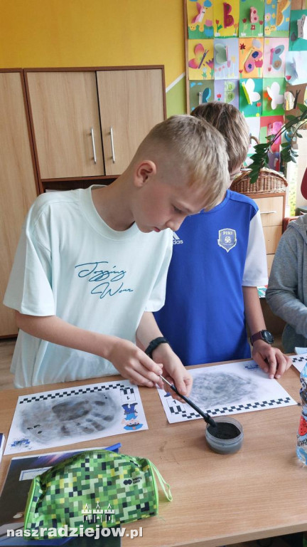 W radziejowskiej szkole o tajnikach służby technika kryminalistyki