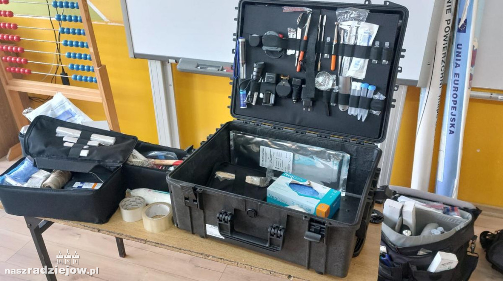 W radziejowskiej szkole o tajnikach służby technika kryminalistyki