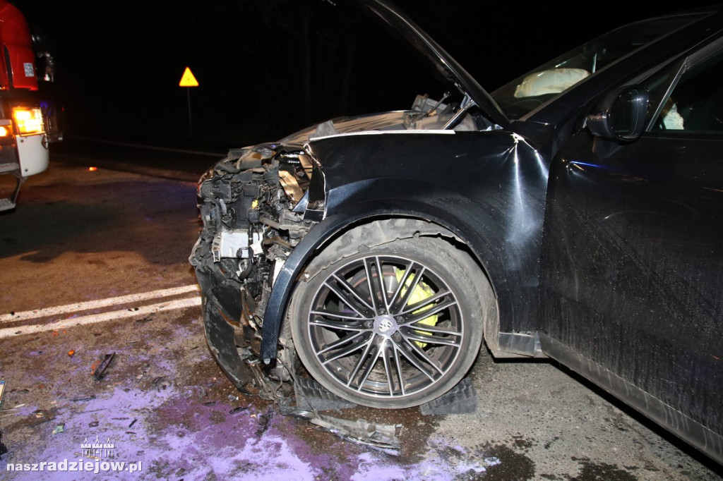 Błąd przy skręcie doprowadził do kolizji. 68-latek odpowie przed sądem