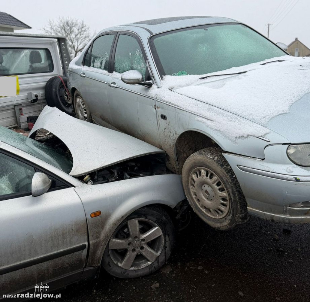 Wypadek w Bronisławiu na drodze relacji Kruszwica-Dobre.