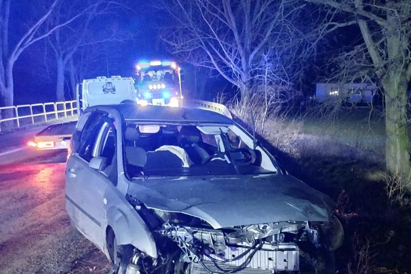 Nietrzeźwy uderzył autem w betonową barierę [ZDJĘCIA]