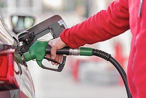 Ceny paliw. Kierowcy nie odczują zmian, eksperci mówią o "napiętej sytuacji"-6106