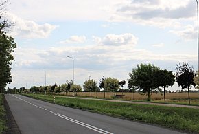 Zakończono budowę oświetlenia przy ścieżce pieszo-rowerowej w Dobrem-Wsi-10351