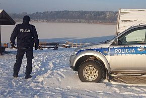 Mieszkaniec Radziejowa wykazał się empatiąi zgłosił leżącego na chodniku-11452