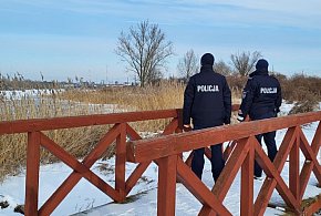 Radziejów: policyjne patrole na zamarzniętych akwenach-11467
