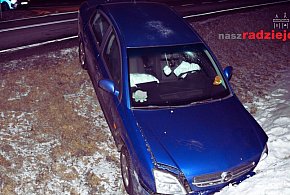 18-latek zabrał auto i wjechał do... rowu. Był pod wpływem