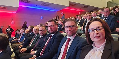 Sekretarz Radziejowa z gratulacjami od marszałka-11096