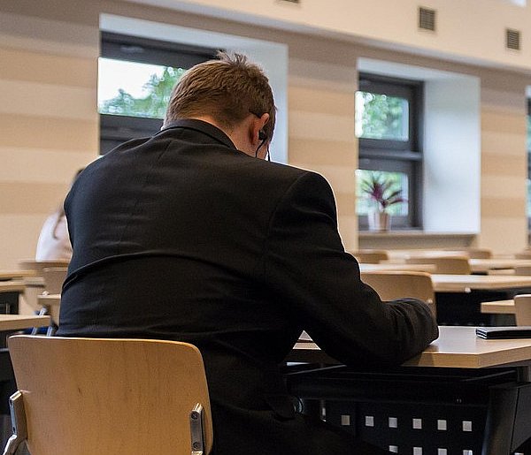 Zmiany w przepisach o wynagrodzeniach. Zapłacą za gotowość do pracy-11075