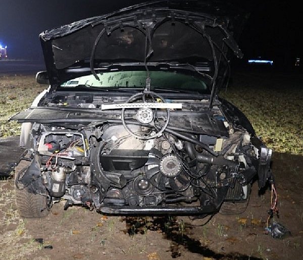 Nietrzeźwy i bez prawa jazdy spowodował kolizję [FOTO]-11120